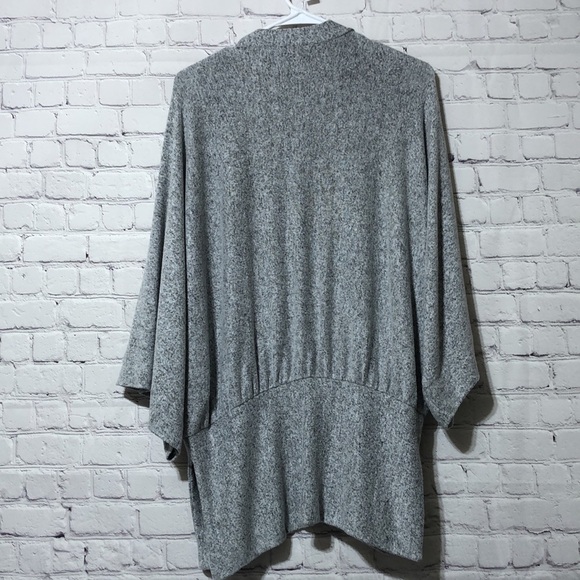 Anthropologie Cardigan in ligth gray - Picture 6 of 8